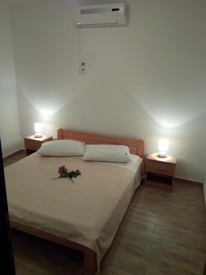 Apartment On The Beach Lokva Rogoznica Exterior foto